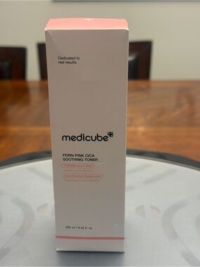 Medicube PDRN Pink Cica Soothing Toner — Pink